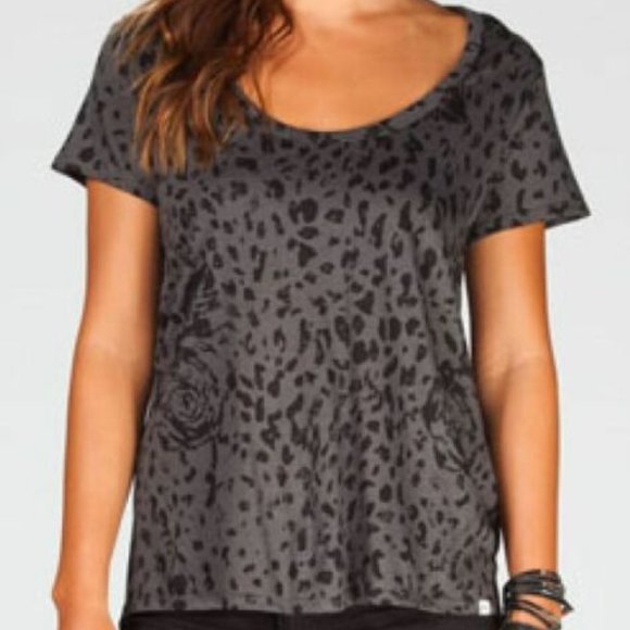 VANS St. Albans Tee Med. Animal Print Keyhole Back - Picture 2 of 6